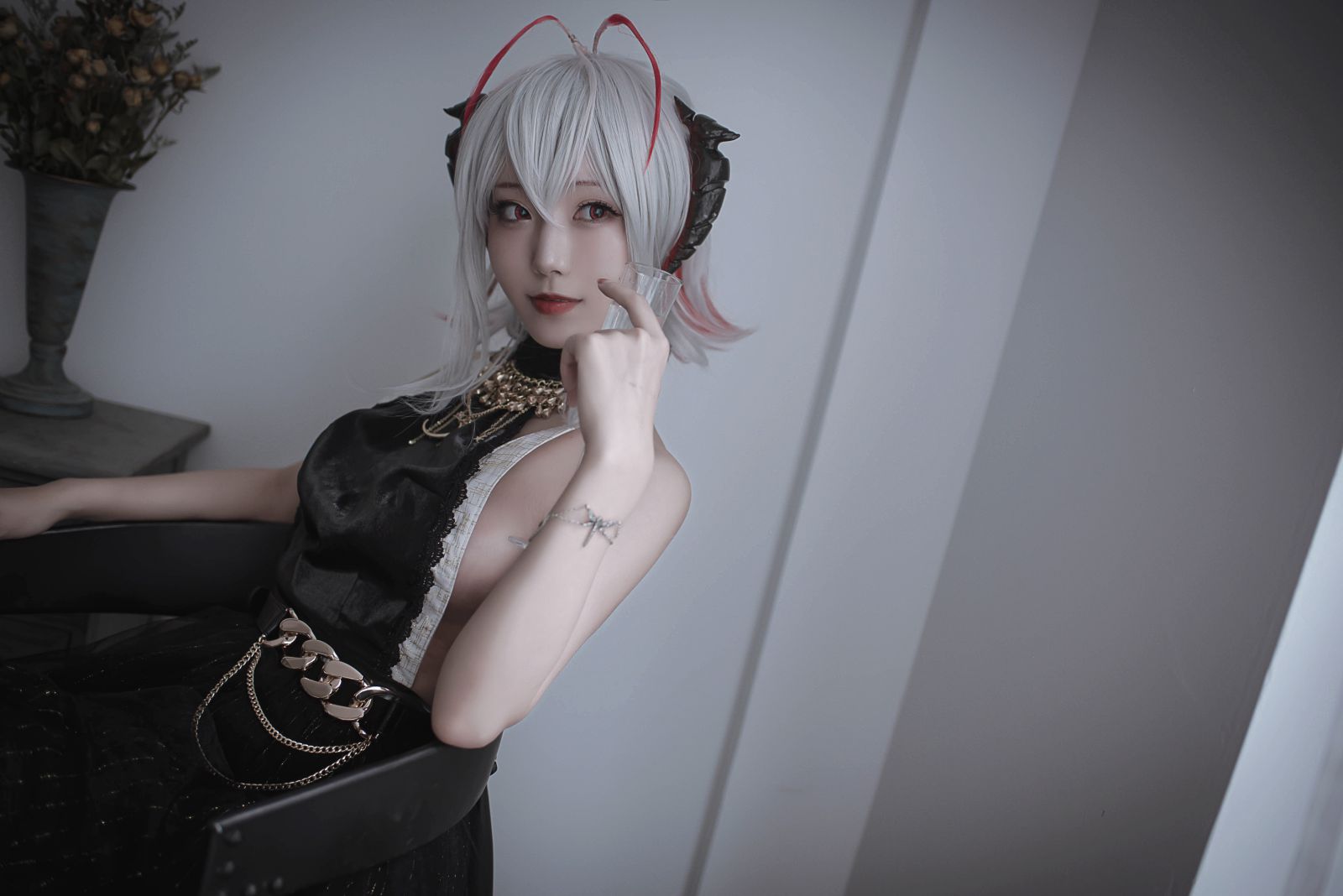 图片[3]-明日方舟 礼服-COS世界