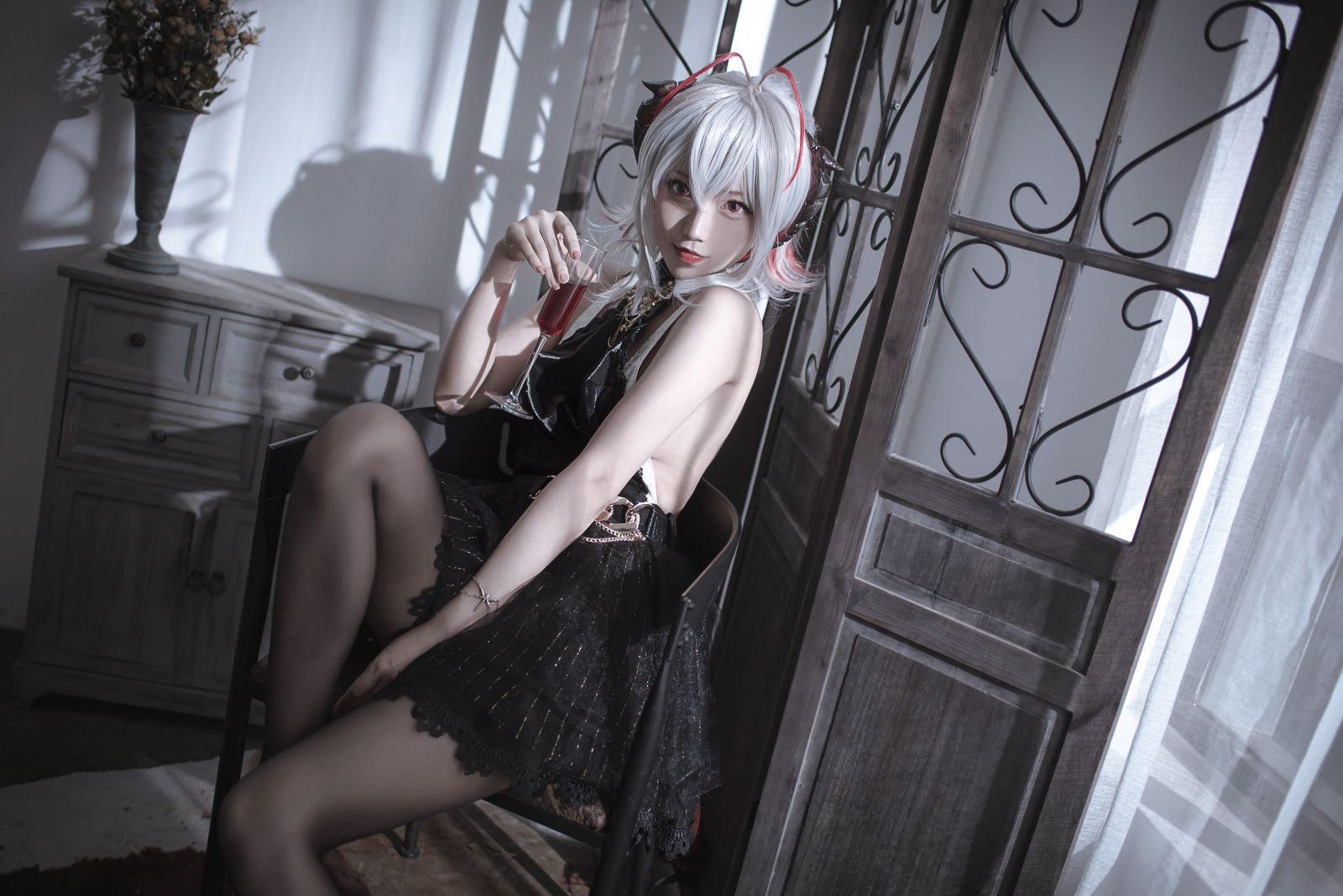 图片[4]-明日方舟 礼服-COS世界