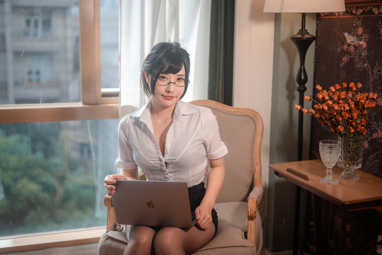 图片[4]-糖果果 室内油亮丝女职员-COS世界