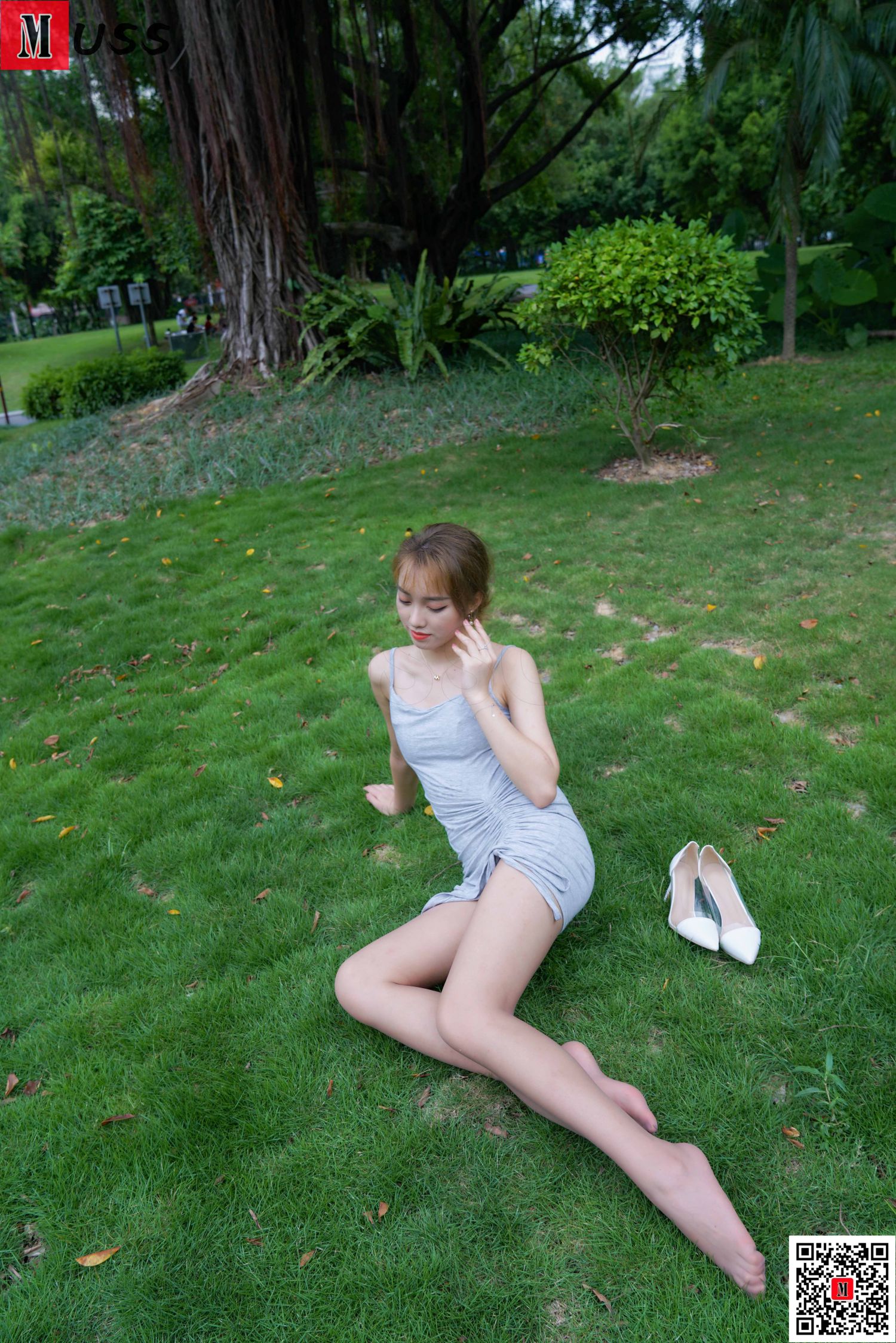 图片[3]-慕丝女郎 草地连衣裙-COS世界