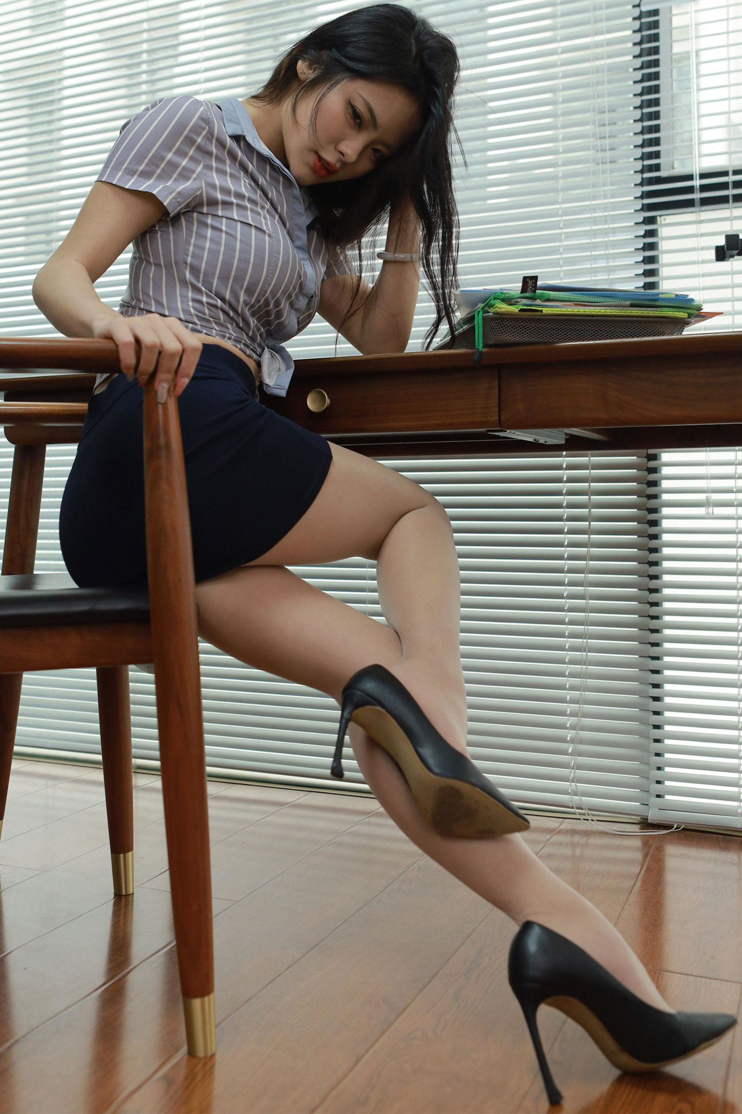 异思趣向 风情万种女秘书-COS世界