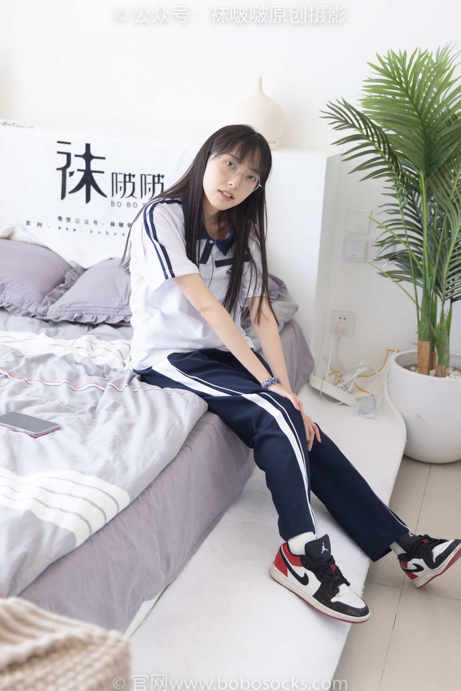 图片[2]-袜啵啵 稚予校服裤里丝-COS世界