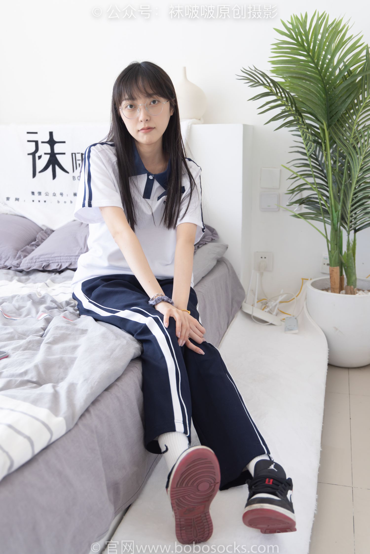 图片[3]-袜啵啵 稚予校服裤里丝-COS世界
