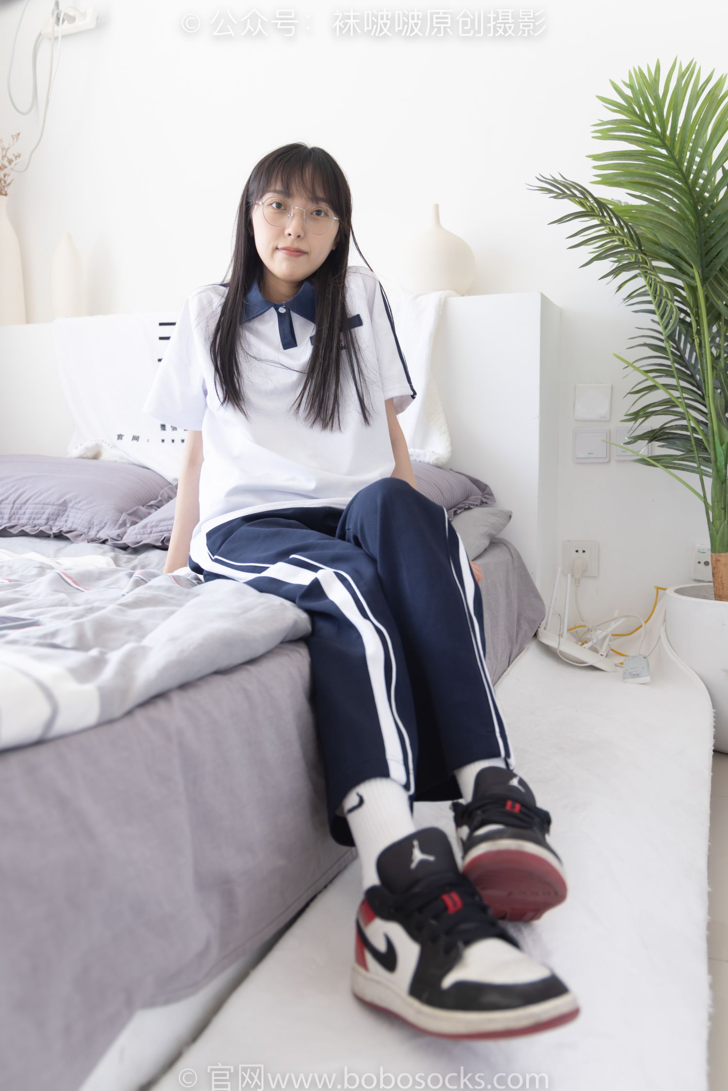 图片[4]-袜啵啵 稚予校服裤里丝-COS世界